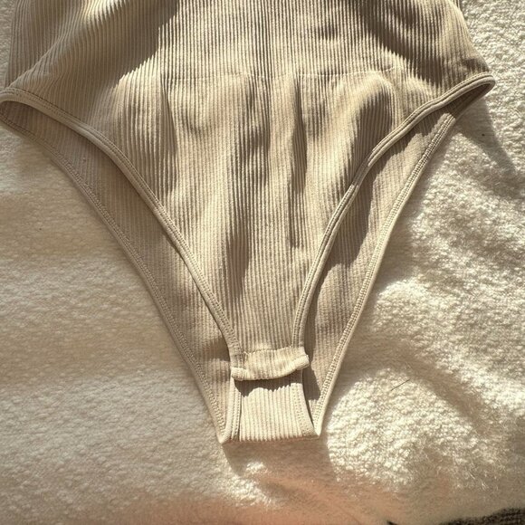 Squareneck ribbed stretch spandex bodysuit by OQQ size Large - Picture 2 of 4